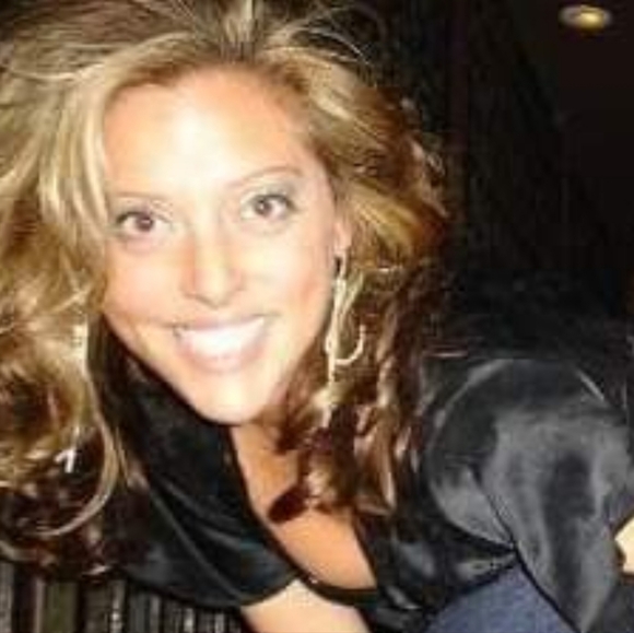 Meet your Posher, Antanette - Picture 3 of 5